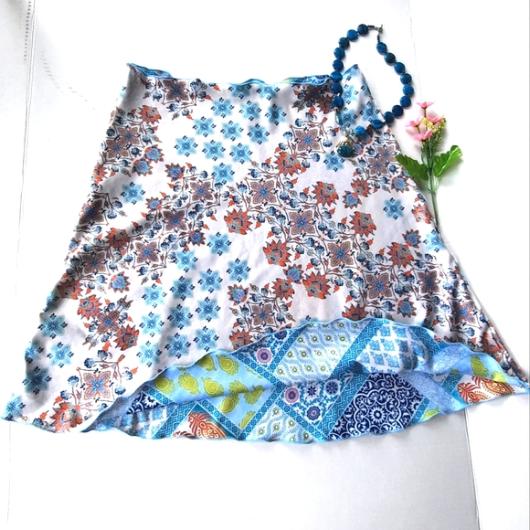 HAYSTACKS Reversible Summer Skirt, Midi, Geometric & Floral Patterns - Picture 2 of 8